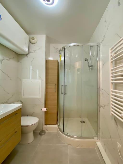 Suite Maximilien Near Disneyland Бюсси-Сен-Жорж Экстерьер фото